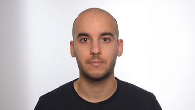 Retrato en primer plano de Arda.